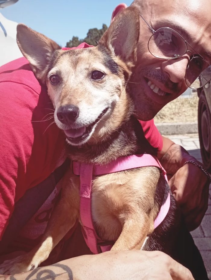 Kira, 9 anni, cerca una famiglia amorevole